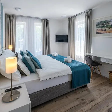 Fuered Centrum Panzio Oda ve Kahvaltı Balatonfüred