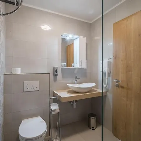 Fuered Centrum Panzio Oda ve Kahvaltı