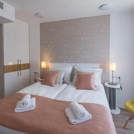 Oda ve Kahvaltı Fuered Centrum Panzio Balatonfüred