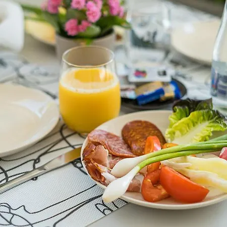 Oda ve Kahvaltı Fuered Centrum Panzio 4*