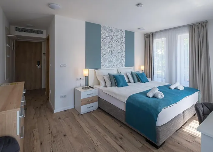 Fuered Centrum Panzio Bed & Breakfast 4*